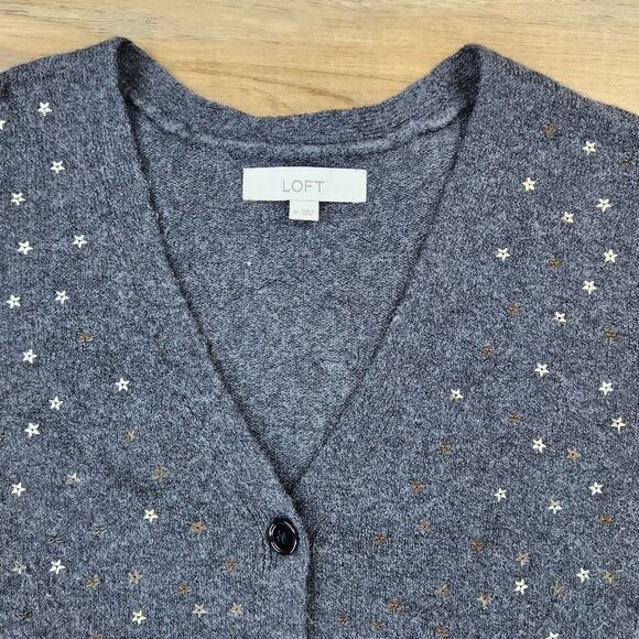 🔺️Loft Gray Star Sequined Knit Buttoned Vneck Cardigan Sweater Medium - Picture 4 of 12